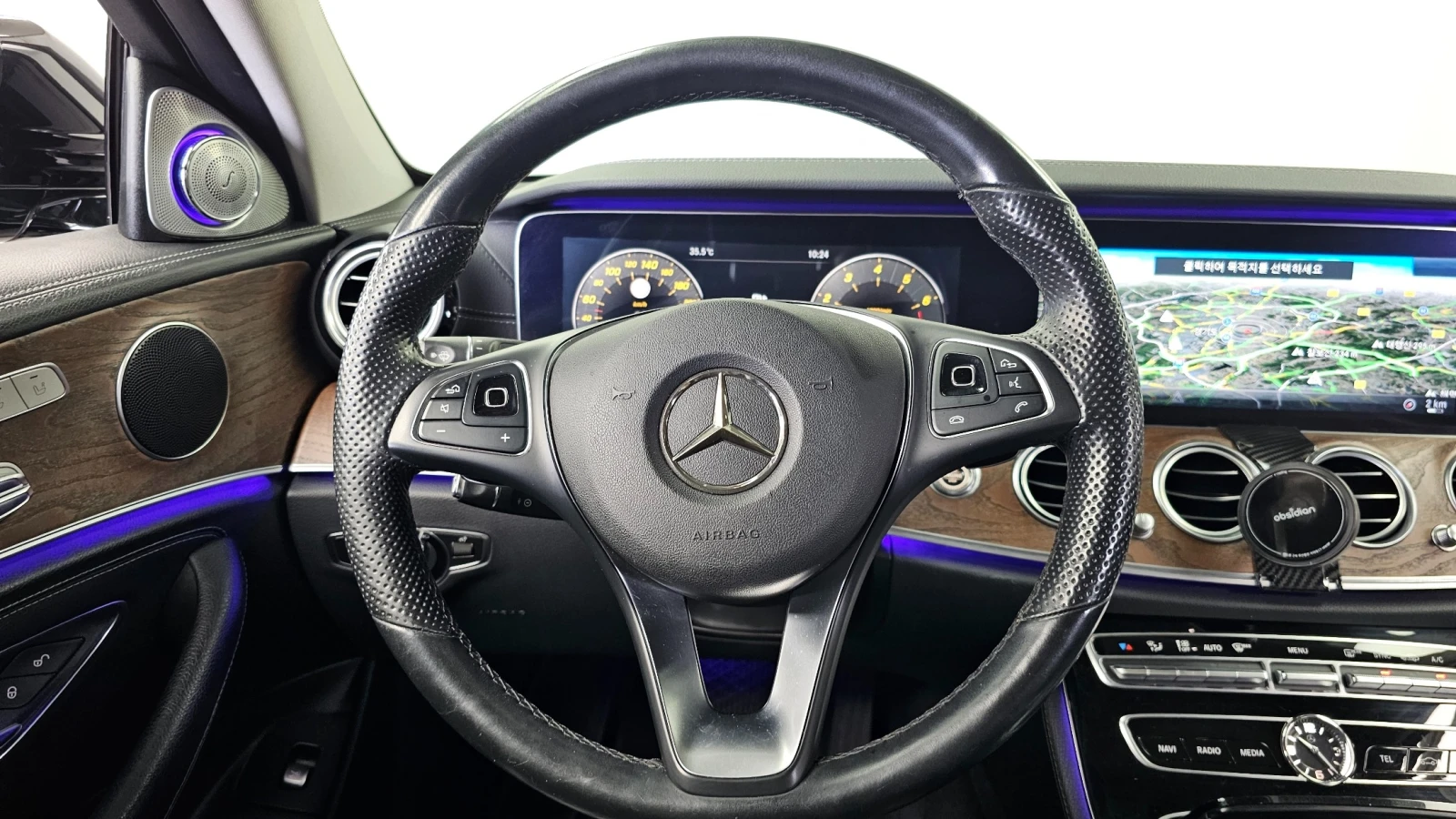 Mercedes-Benz E 300 4Matic Exclusive / 360/Panorama/Disi | Mobile.bg � ����������� 10