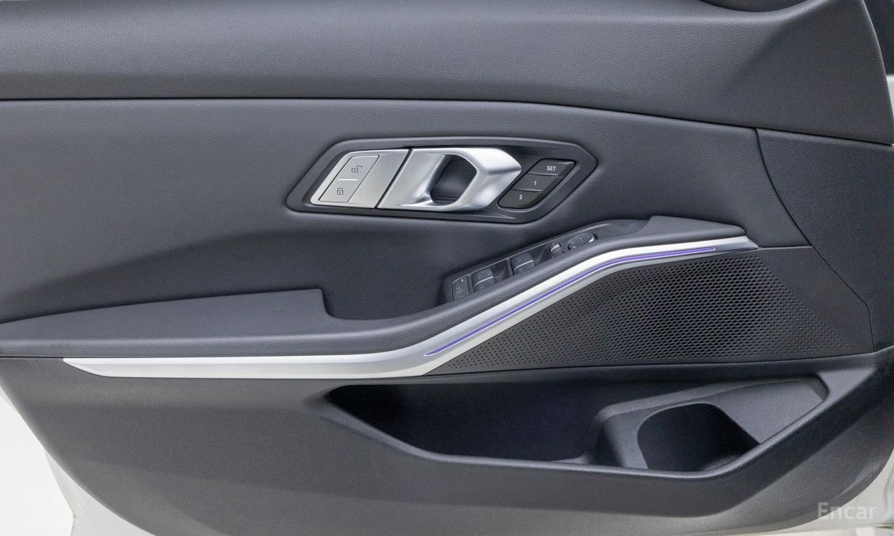 BMW 320 320i, снимка 13 - Автомобили и джипове - 56450709