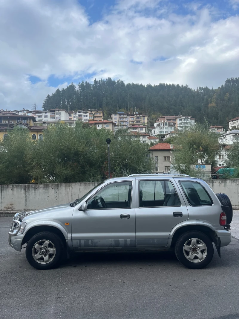 Kia Sportage 2.0, снимка 4 - Автомобили и джипове - 47403212