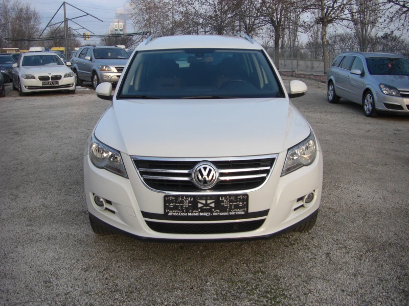 VW Tiguan 2.0TDI 4X4 6ck., снимка 8 - Автомобили и джипове - 49360956