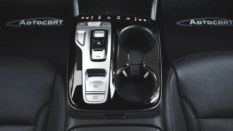 Hyundai Tucson 1.6 T-GDi PREMIUM Plug-in Hybrid 4x4 Automatic, снимка 11 - Автомобили и джипове - 52234445