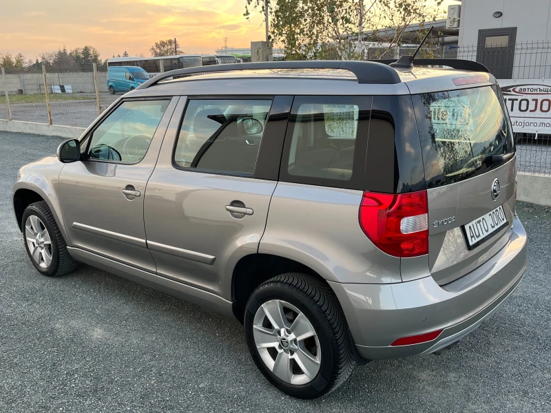 Skoda Yeti 1.6TDI, снимка 2 - Автомобили и джипове - 52391607