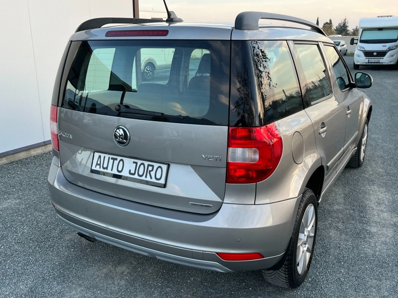 Skoda Yeti 1.6TDI, снимка 4 - Автомобили и джипове - 52391607