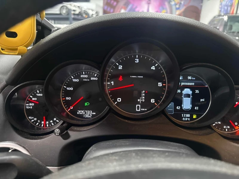 Porsche Cayenne * Diesel * CARFAX * ЦЕНА ДО БГ, снимка 8 - Автомобили и джипове - 53042653