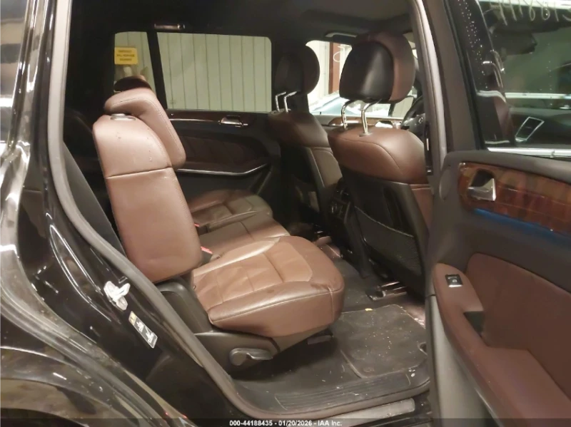 Mercedes-Benz GL 550 4MATIC* ДИСТРОНИК* 360КАМЕРА* H&K SOUND* ПАНОРАМА*, снимка 10 - Автомобили и джипове - 53326172