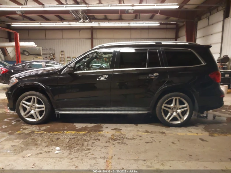 Mercedes-Benz GL 550 4MATIC* ДИСТРОНИК* 360КАМЕРА* H&K SOUND* ПАНОРАМА*, снимка 4 - Автомобили и джипове - 53326172