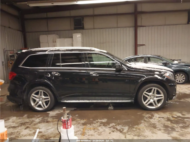 Mercedes-Benz GL 550 4MATIC* ДИСТРОНИК* 360КАМЕРА* H&K SOUND* ПАНОРАМА*, снимка 8 - Автомобили и джипове - 53326172