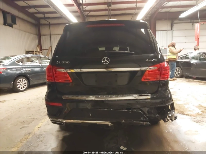 Mercedes-Benz GL 550 4MATIC* ДИСТРОНИК* 360КАМЕРА* H&K SOUND* ПАНОРАМА*, снимка 6 - Автомобили и джипове - 53326172