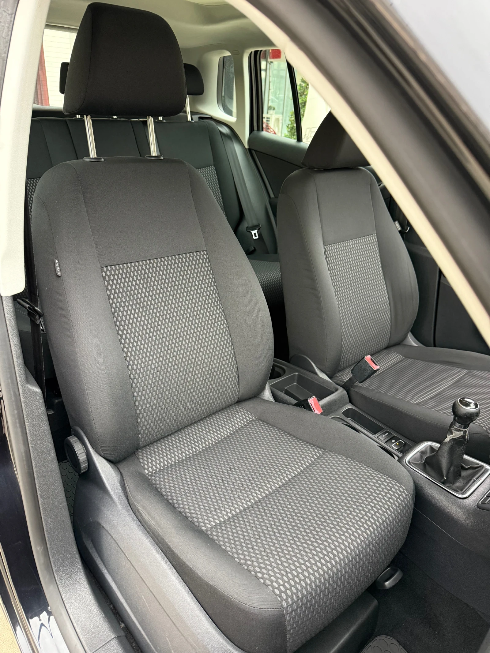 VW Tiguan Панорама/Навигация/Подгрев/Темпомат/4х4 - изображение 9