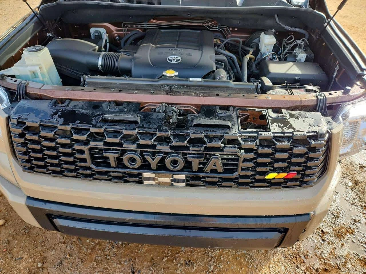 Toyota Tundra * CARFAX * , снимка 15 - Автомобили и джипове - 53753578
