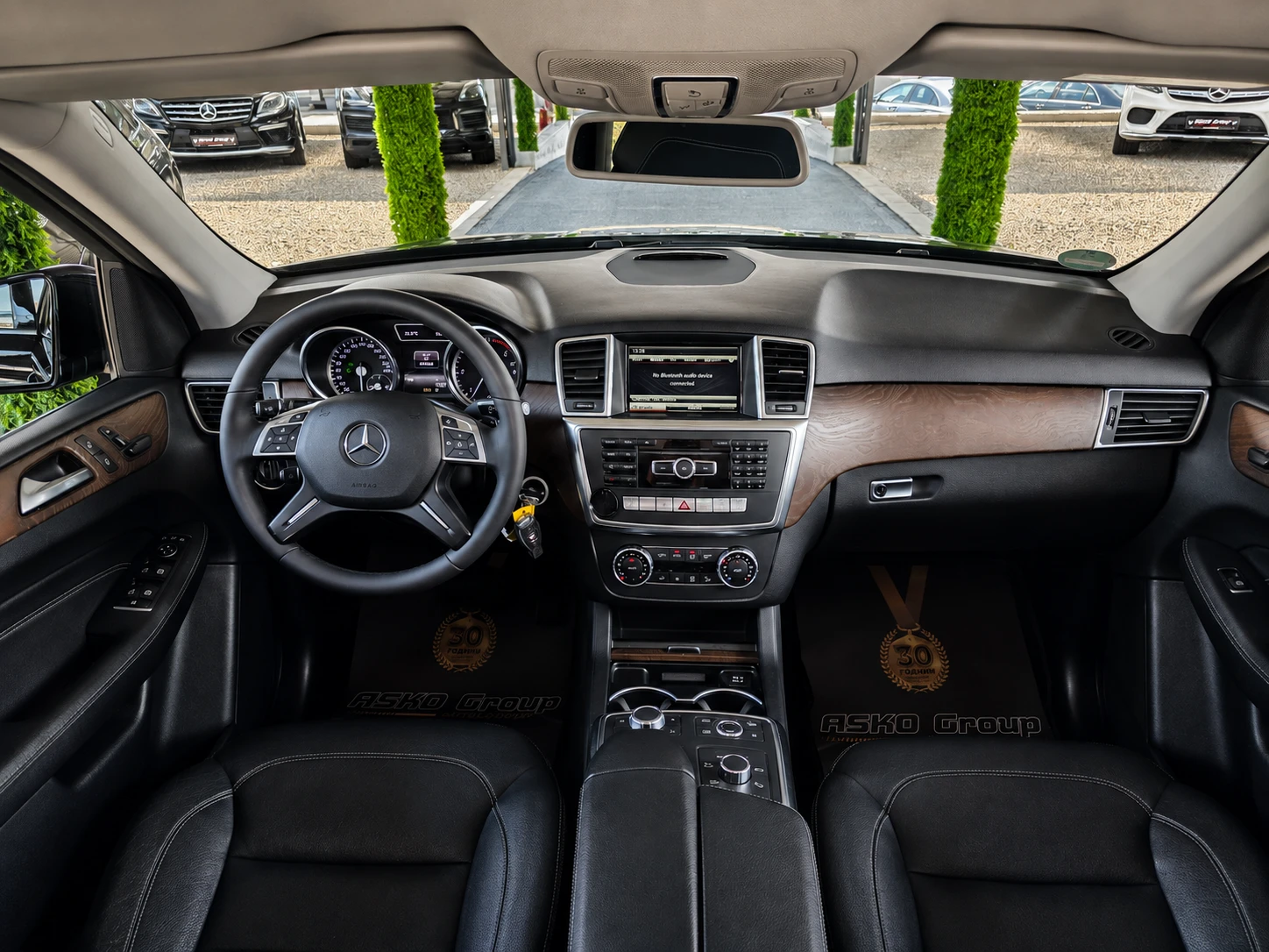 Mercedes-Benz ML 350 AMG LINE/FUL LED/GERMANY/OFFROAD PRO/ПОДГРЕВ/LANE , снимка 9 - Автомобили и джипове - 55845672