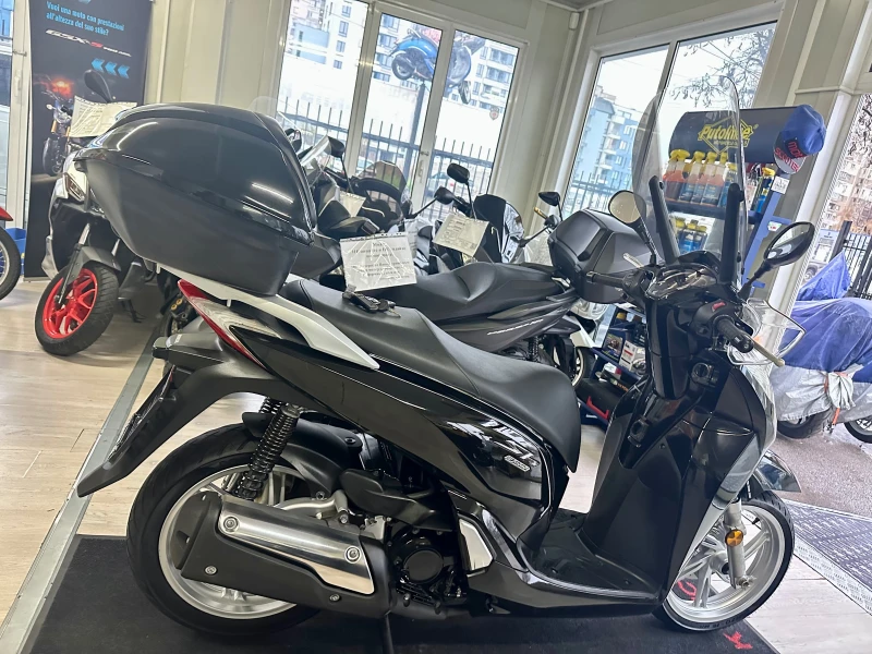 Honda Sh 300i ABS/LED 07.2015г., снимка 17 - Мотоциклети и мототехника - 52565738