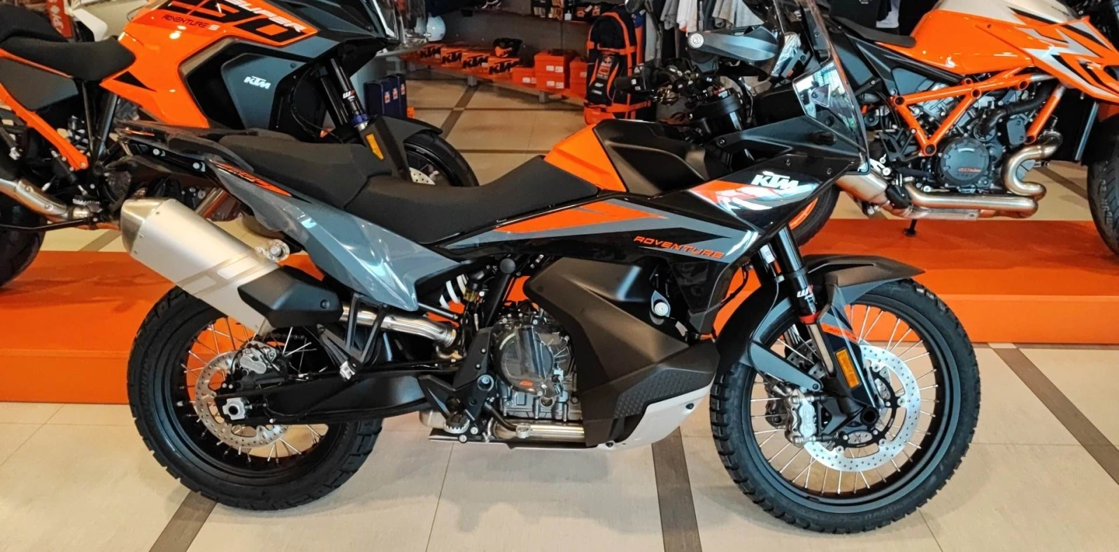 Ktm Adventure 890  /R 2023 - изображение 4