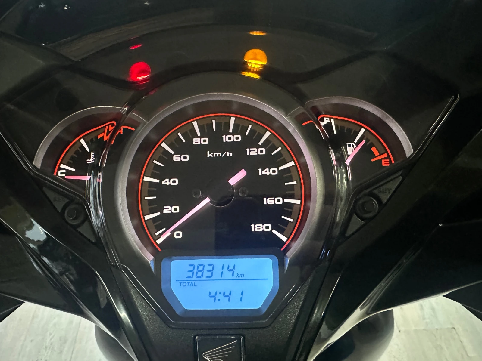 Honda Sh 300i ABS/LED 07.2015г. - изображение 2