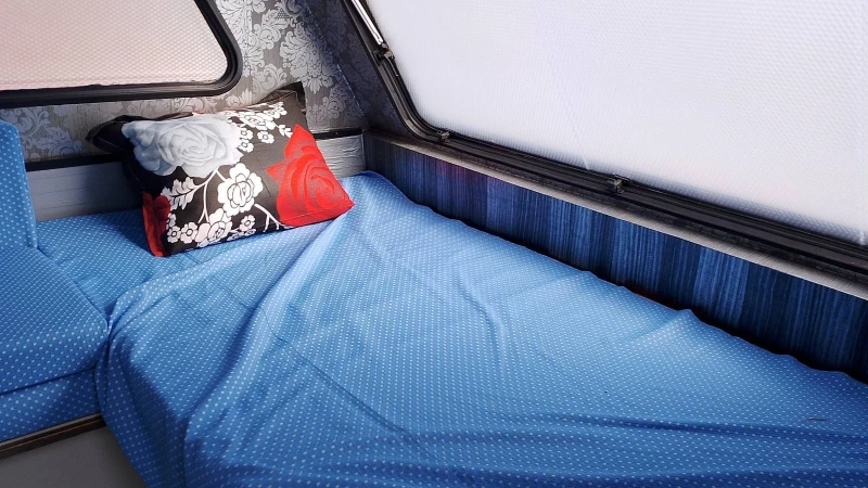 Каравана Beyerland B-380, снимка 3 - Каравани и кемпери - 52371632