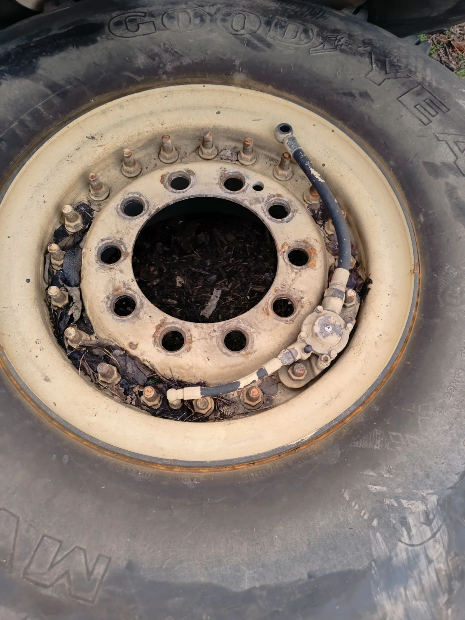    395/85R20  Mercedes-Benz | Mobile.bg   3