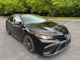 Toyota Camry Hybrid * ПАНОРАМА * ПОДГРЕВИ * CARFAX * АВТО КРЕДИ, снимка 2