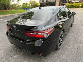 Toyota Camry Hybrid * ПАНОРАМА * ПОДГРЕВИ * CARFAX * АВТО КРЕДИ, снимка 6