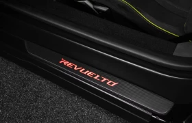 Lamborghini Revuelto 6.5 V12 HPEV / CERAMIC / CARBON / LIFT / SONUS /, снимка 10