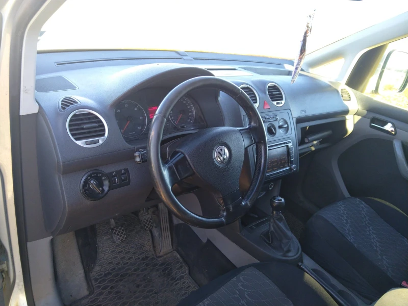 VW Caddy LIFE, снимка 11 - Автомобили и джипове - 48095385