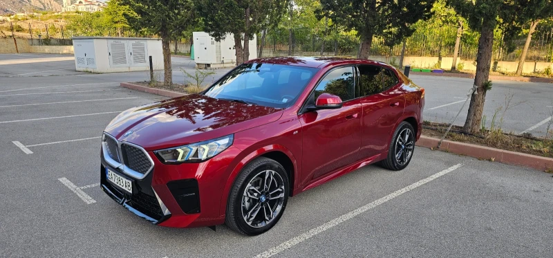 BMW iX2, снимка 2 - Автомобили и джипове - 52498656