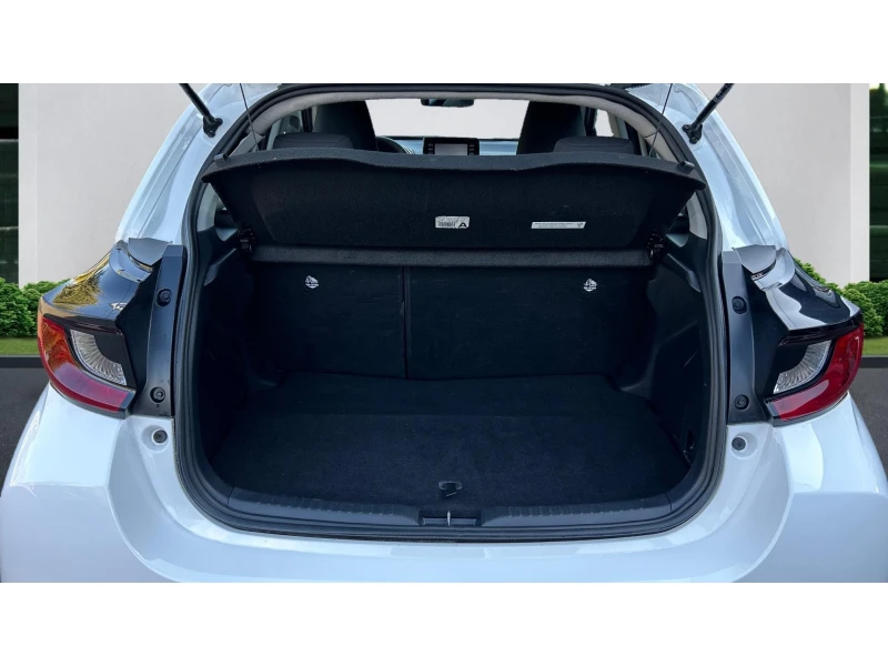 Toyota Yaris Месечна вноска от 326 лв., снимка 10 - Автомобили и джипове - 52130643