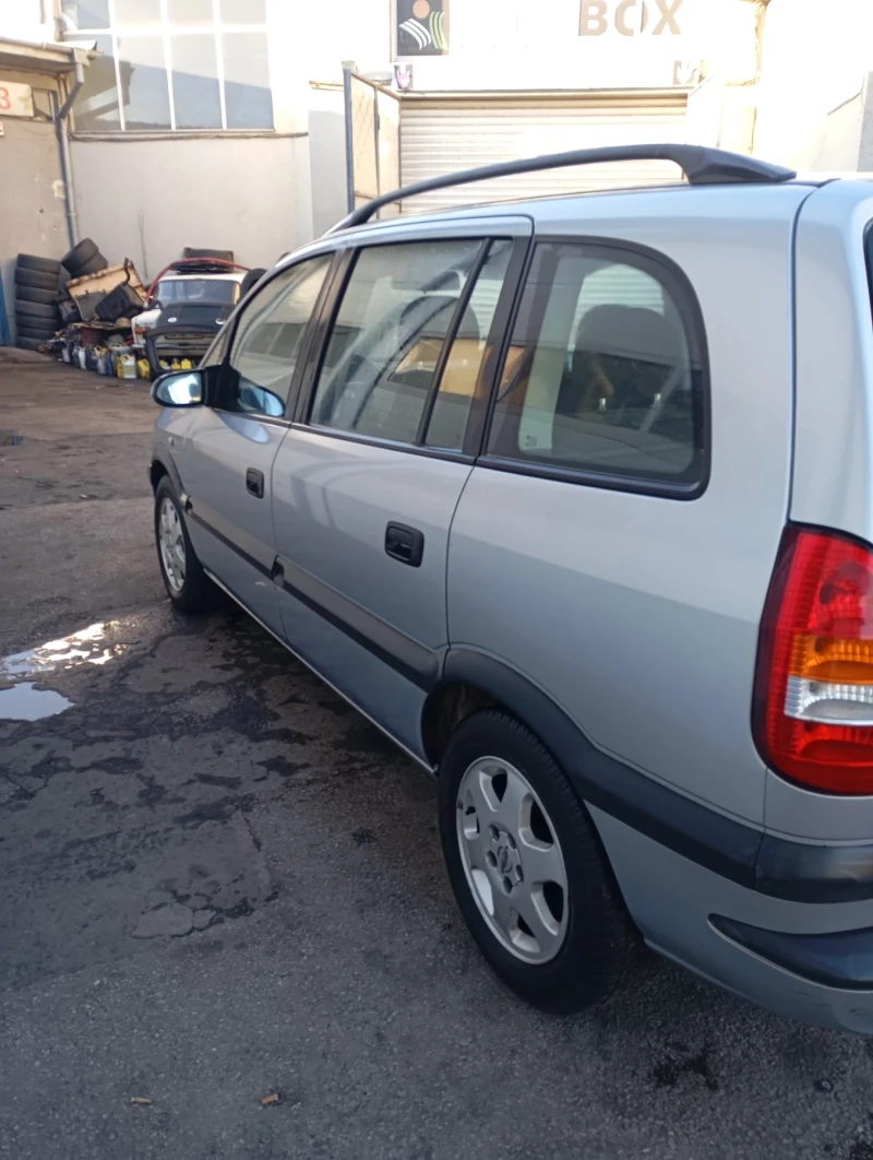Opel Zafira 1.8, снимка 2 - Автомобили и джипове - 52174613