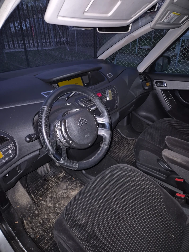 Citroen Grand C4 Picasso, снимка 6 - Автомобили и джипове - 52519288