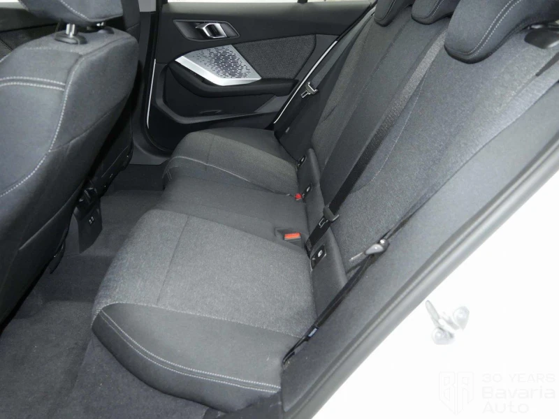 BMW 120 i Steptronic, снимка 8 - Автомобили и джипове - 52727776