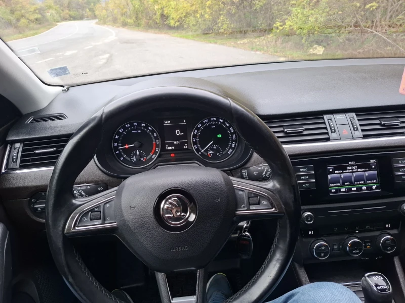 Skoda Octavia 2.0 TDI , снимка 13 - Автомобили и джипове - 52801091