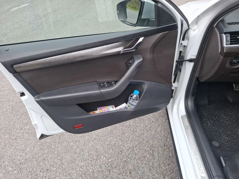 Skoda Octavia 2.0 TDI , снимка 11 - Автомобили и джипове - 52801091