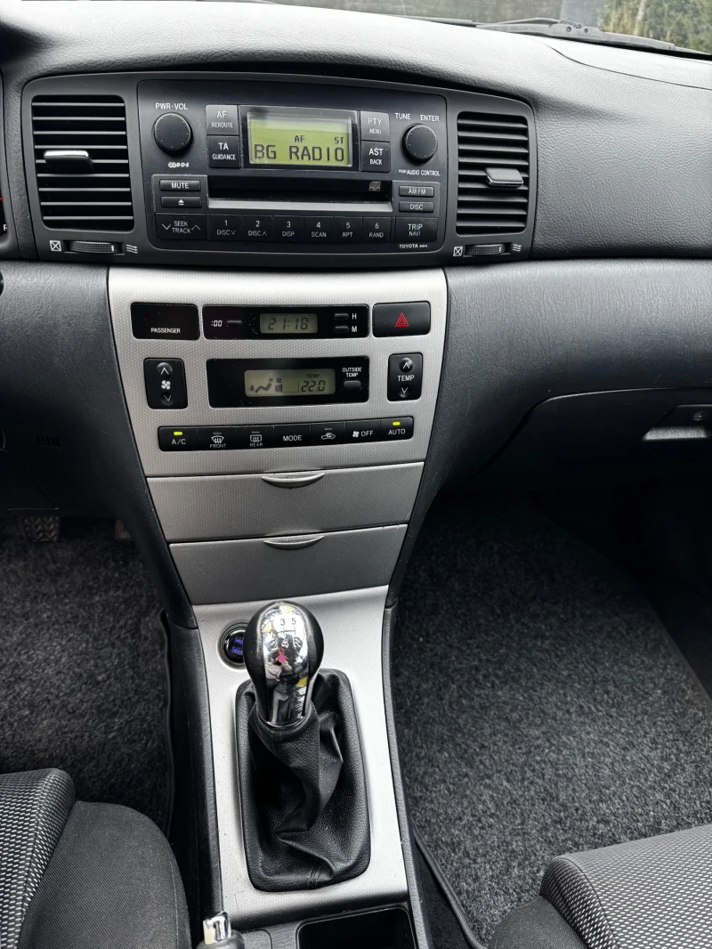 Toyota Corolla, снимка 10 - Автомобили и джипове - 52858300