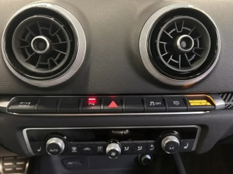 Audi Rs3 2.5 TFSI QUATTRO PANO VIRTUAL COCKPIT CAM БЕЗ ТЪРГ, снимка 12 - Автомобили и джипове - 52894597