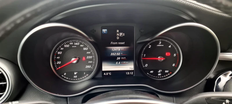 Mercedes-Benz C 220 Всички екстри за моидела, снимка 8 - Автомобили и джипове - 52913473