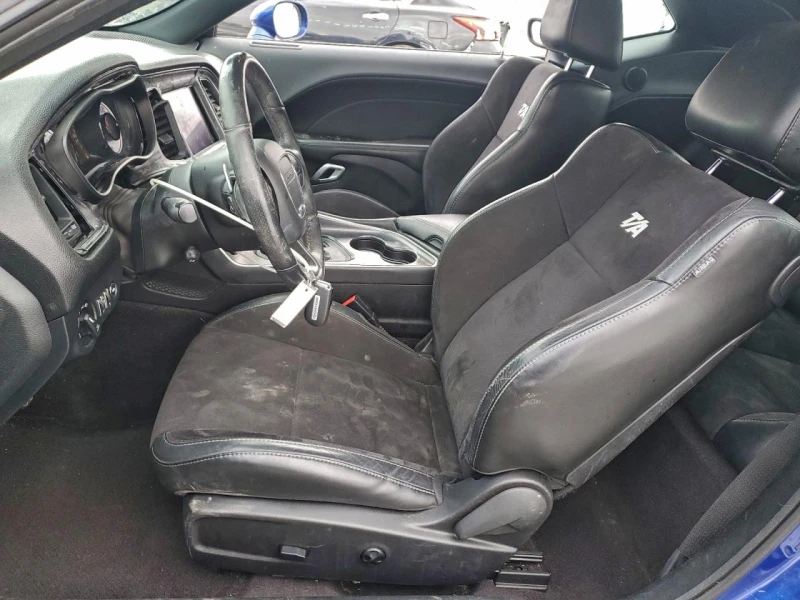 Dodge Challenger R/T Scatpack, снимка 10 - Автомобили и джипове - 53057036