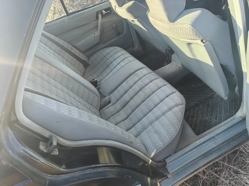 Mercedes-Benz 190 2.5 ДИЗЕЛ/ широка лайстна , снимка 11 - Автомобили и джипове - 53224009