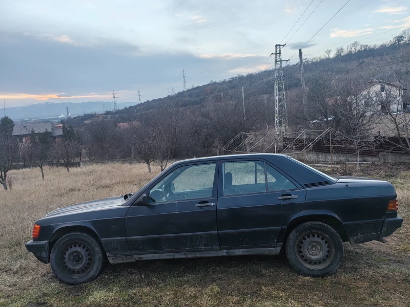 Mercedes-Benz 190 2.0 ДИЗЕЛ , снимка 3 - Автомобили и джипове - 53224009