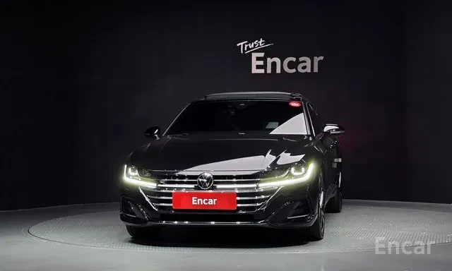 VW Arteon 2.0 TDI R-Line 4Motion* 360 камери* HUD* Люк, снимка 3 - Автомобили и джипове - 56688071