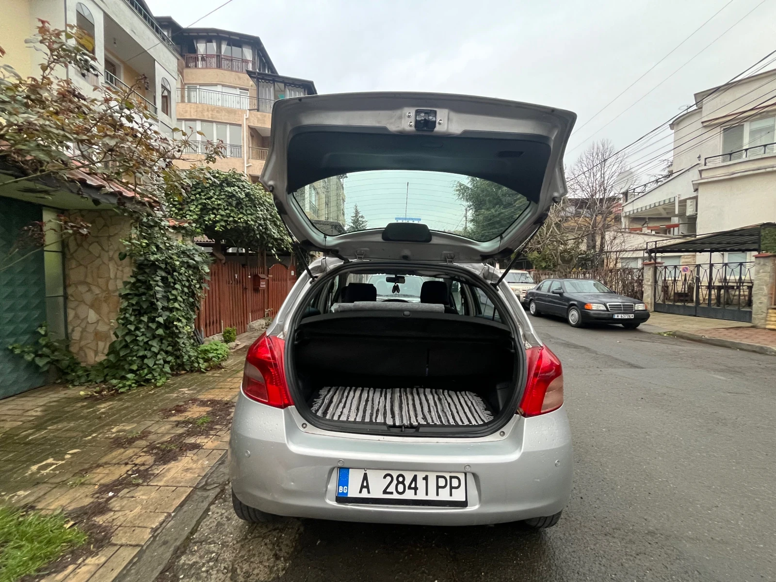 Toyota Yaris  - изображение 10