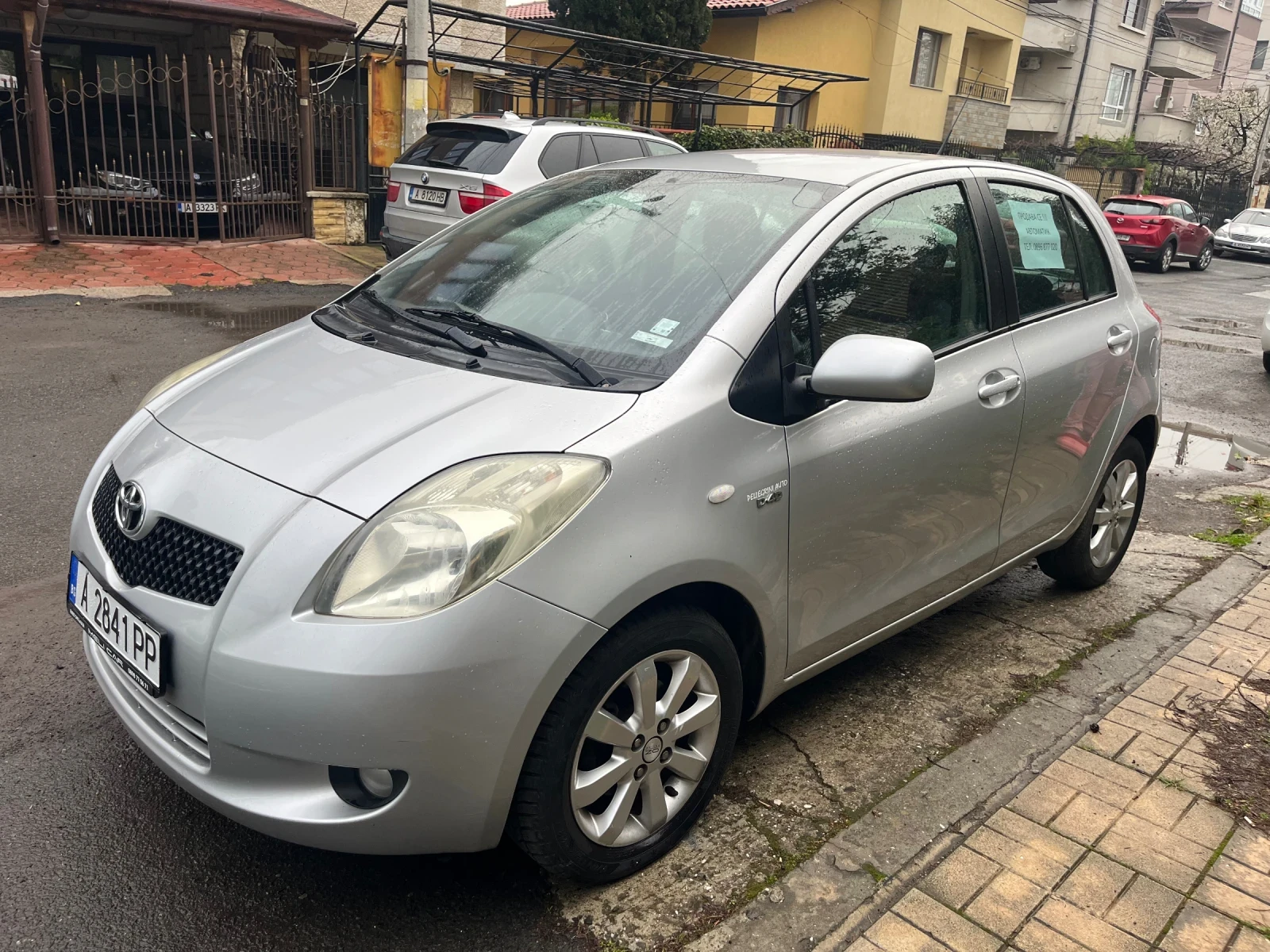 Toyota Yaris  - изображение 4