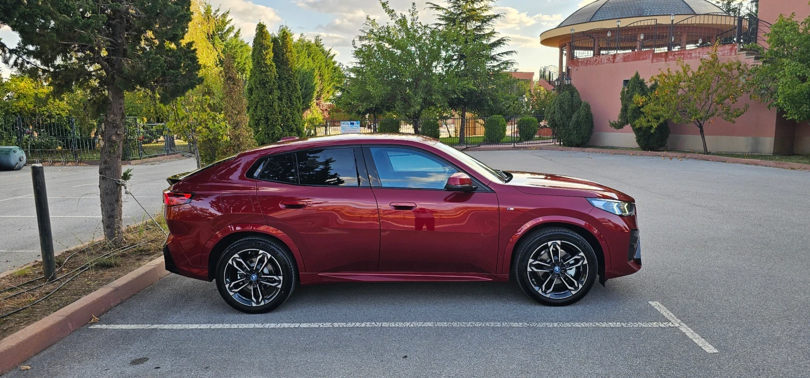 BMW iX2 | Mobile.bg   6