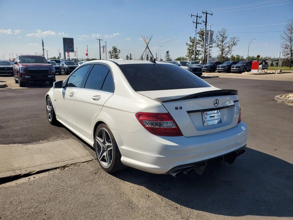 Mercedes-Benz C 63 AMG * ПРОВЕРЕНА * LOW KM * * AвтоКредит* (ЦЕНА ДО БГ) - изображение 6