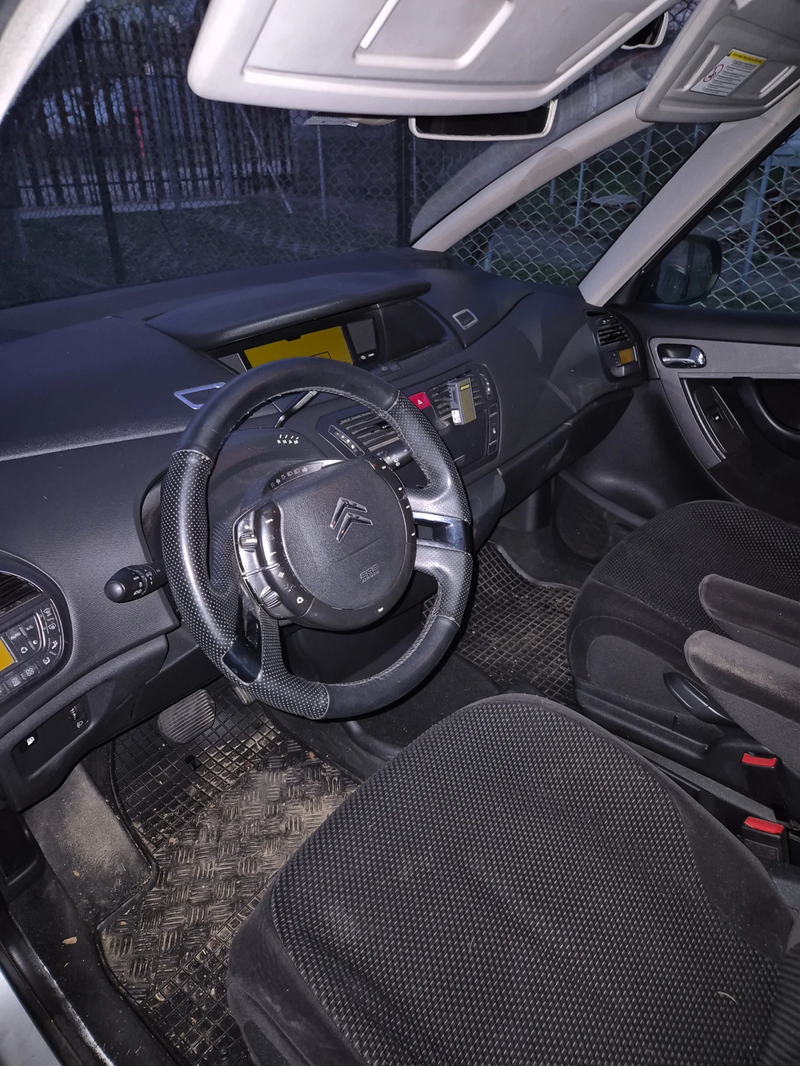 Citroen Grand C4 Picasso  - изображение 6