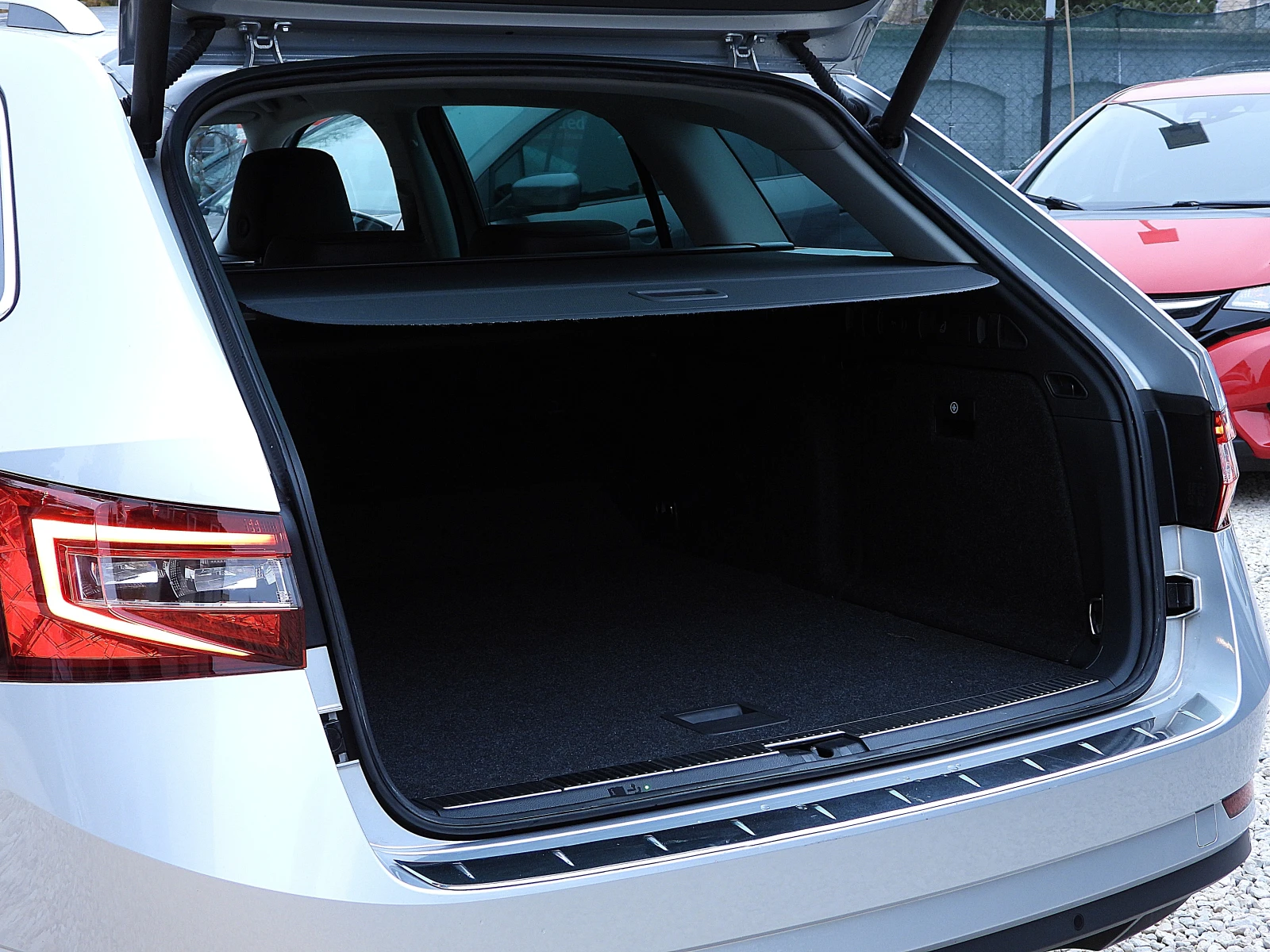 Skoda Superb 2.0-///LANE ASSIST/BLISS | Mobile.bg   5