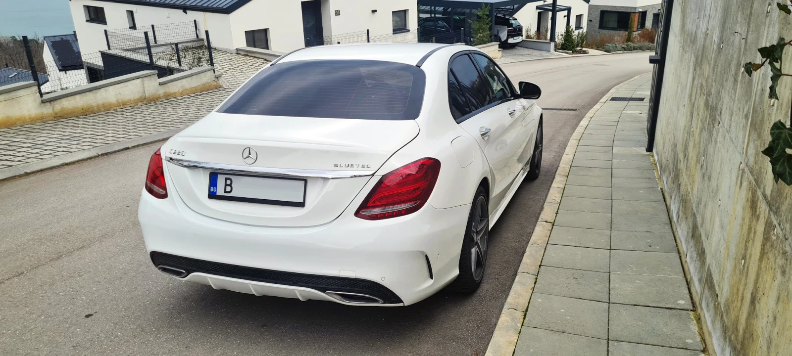 Mercedes-Benz C 220 Всички екстри за моидела - изображение 4