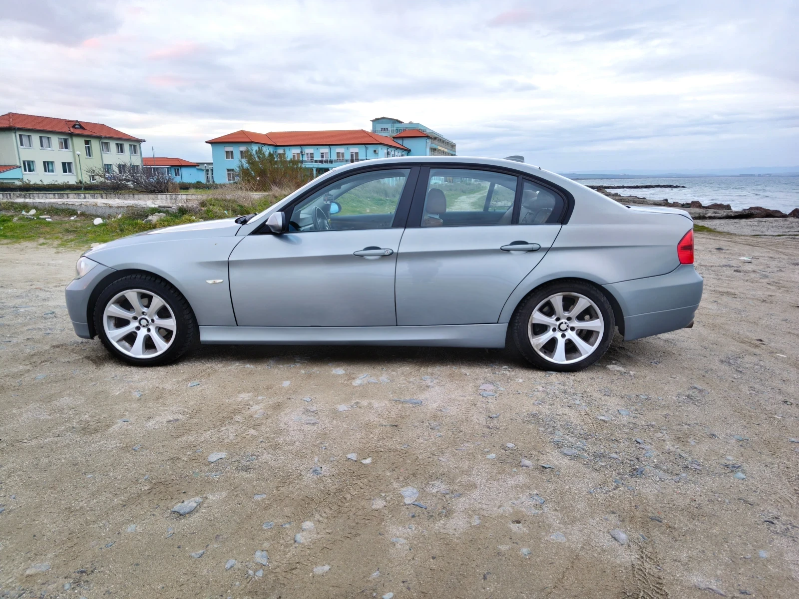 BMW 318 E90, LPG, снимка 5 - Автомобили и джипове - 53938976