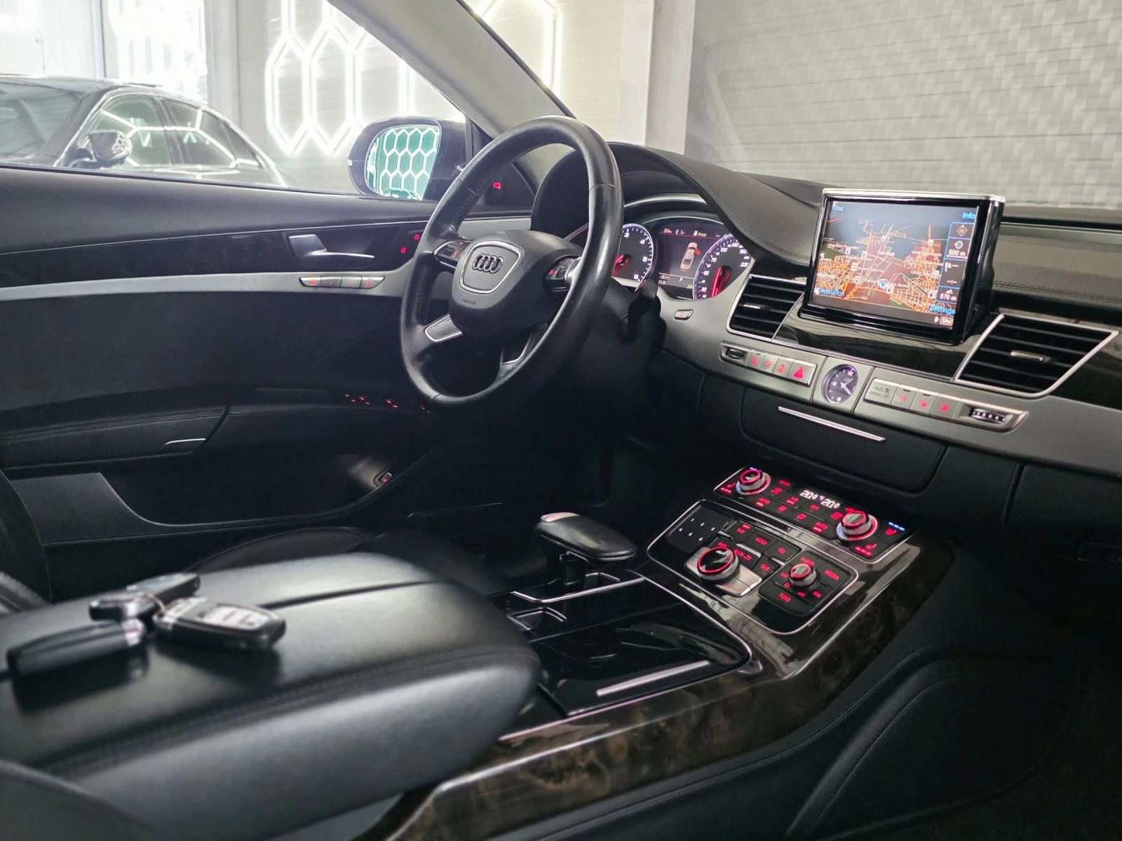 Audi A8 Audi A8 Long 4.2 TDI   W12 Pack  MEGA FULL | NIGHT, снимка 10 - Автомобили и джипове - 54074699