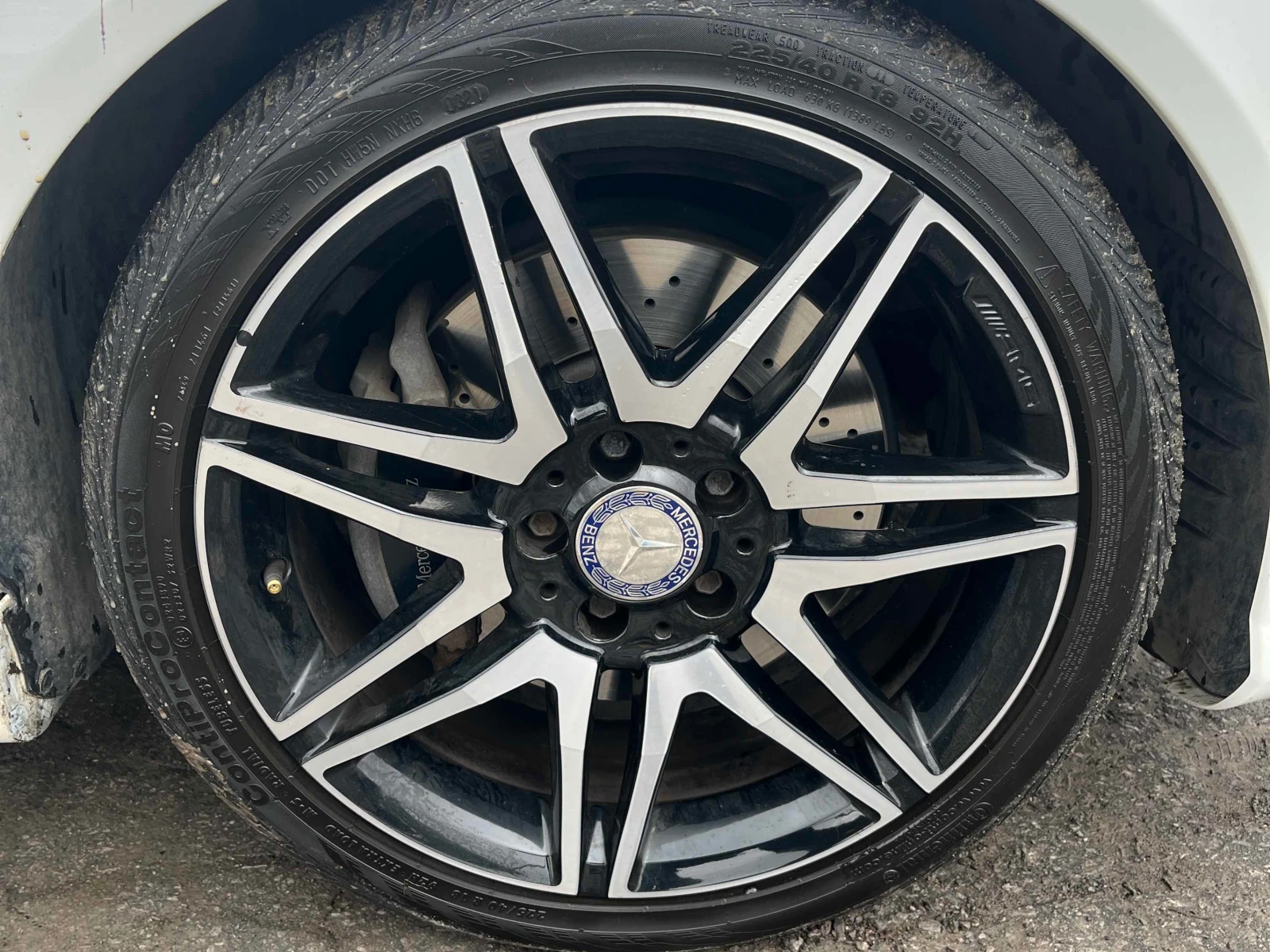 Mercedes-Benz C 350 AMG 4MATIC * ПАНОРАМА * HARMON KARDON * CARFAX * , снимка 6 - Автомобили и джипове - 54100383