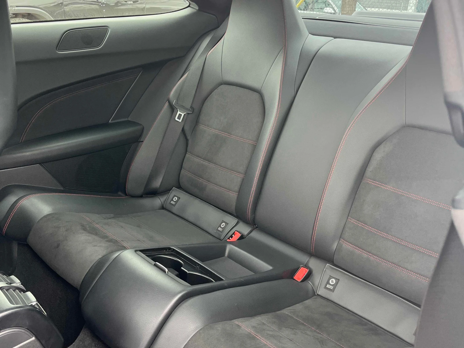 Mercedes-Benz C 350 AMG 4MATIC * ПАНОРАМА * HARMON KARDON * CARFAX * , снимка 14 - Автомобили и джипове - 54100383