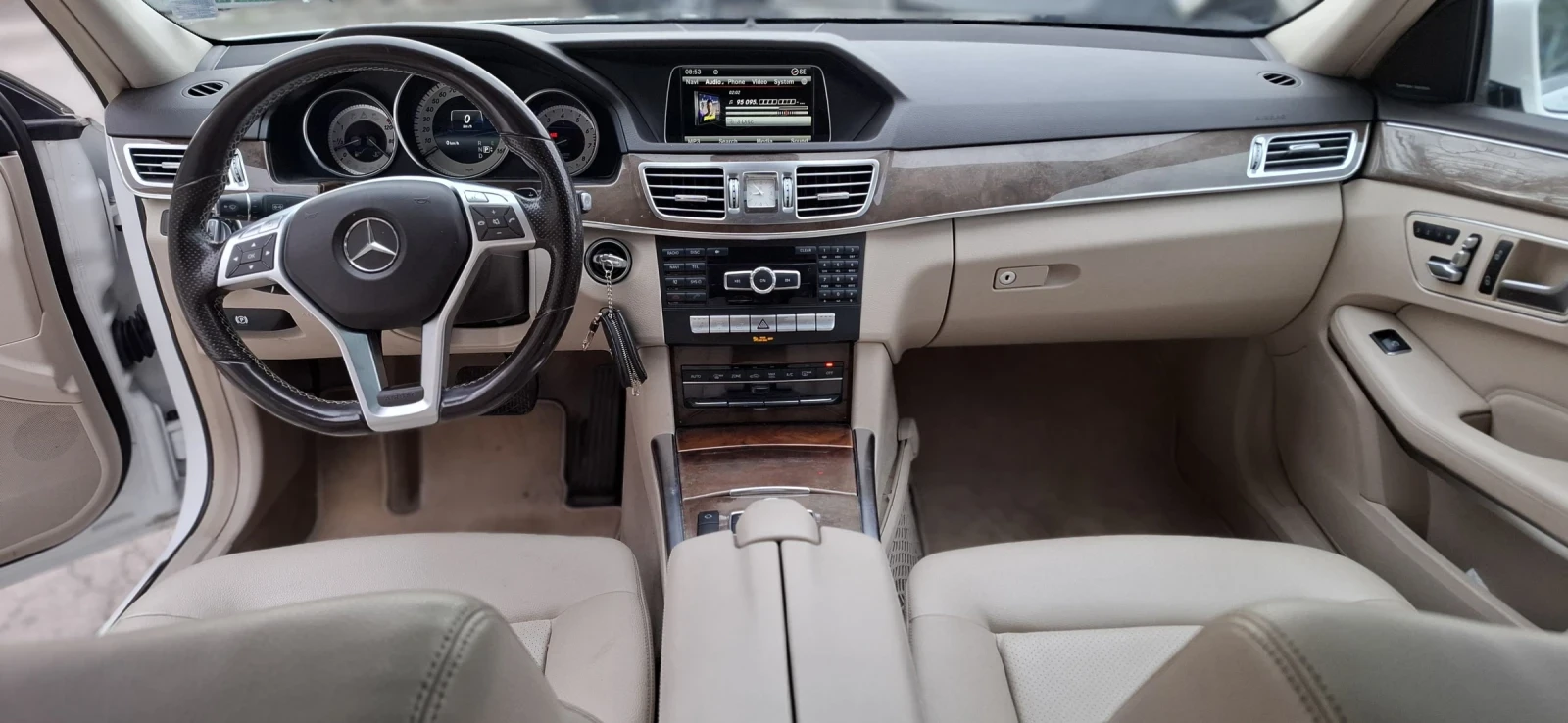 Mercedes-Benz E 350 AMG ЛИЗИНГ Подгрев LED, снимка 8 - Автомобили и джипове - 54231548